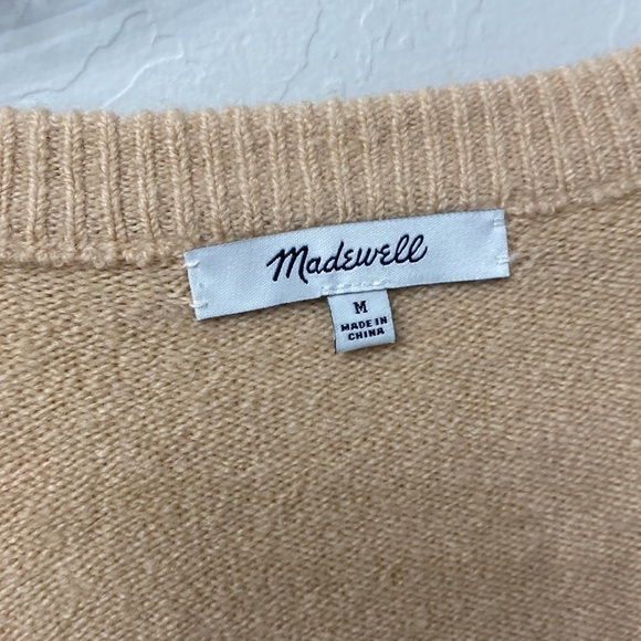 Madewell V- Neck tan sweater size medium - Picture 5 of 9